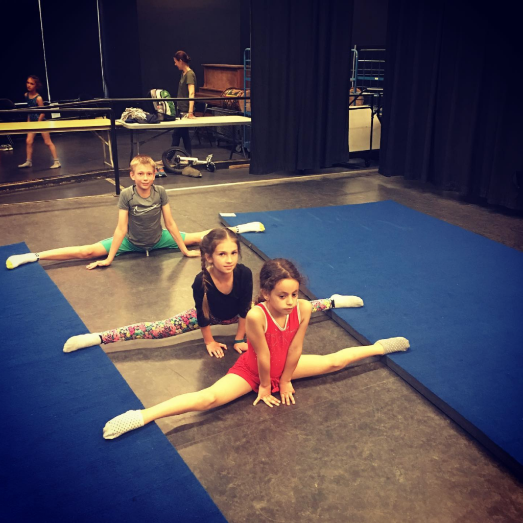 Circus tots acro session